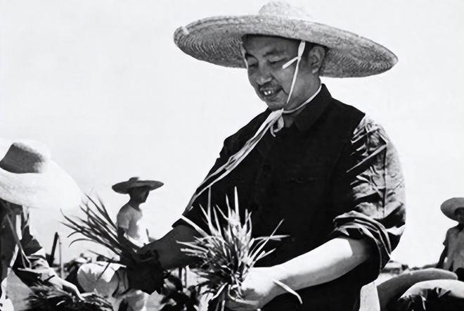 kaiyun網(wǎng)站的孫女華真：世界拍賣巨頭蘇富比亞洲區(qū)副主席李云迪前妻(圖2)